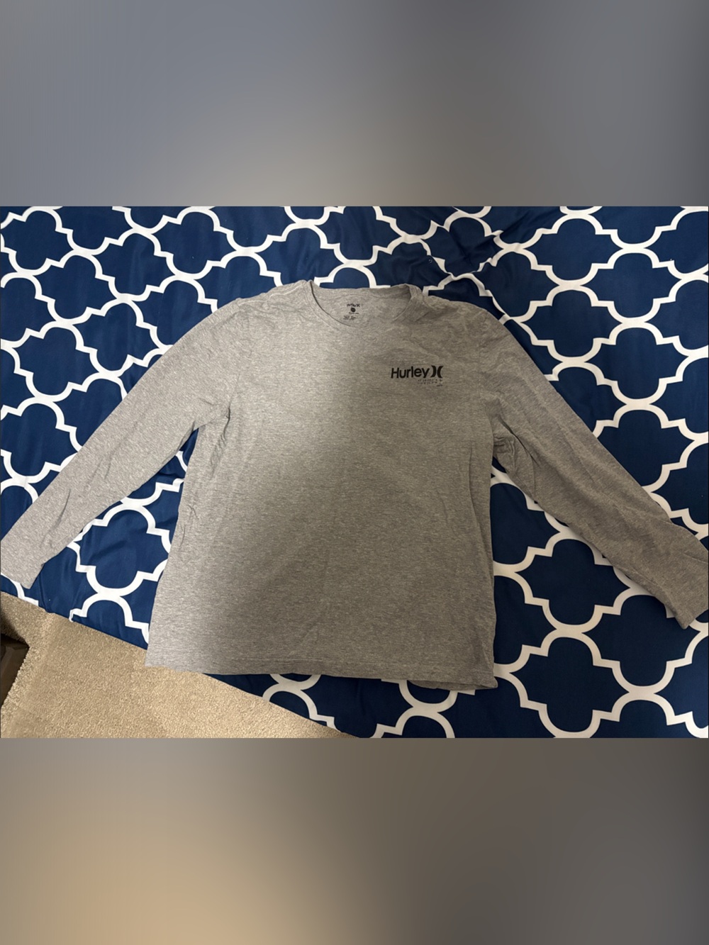 Hurley Men's Crewneck Long Sleeve Sweater in Gray